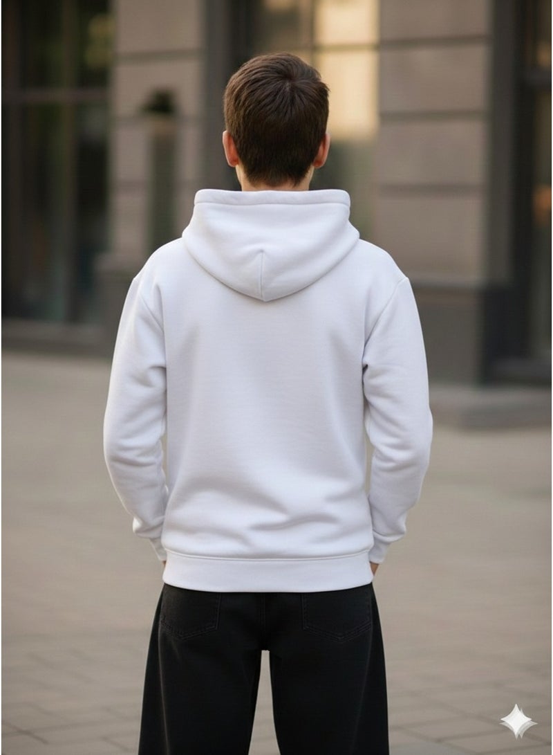 هودي أولادي أبيض بطباعة ترندي بتصميم مريح وعملي للارتداء اليومي سويت شيرت أولادي بكابيشو واسع لإطلالة كاجوال مريحة كود 4031 - Image 2